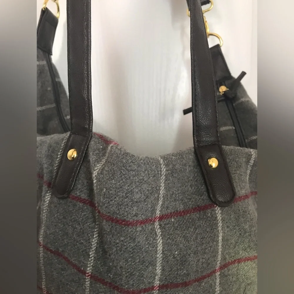 XLarge Unisex Travel Bag gray maroon plaid brown leatherette handles gold detail